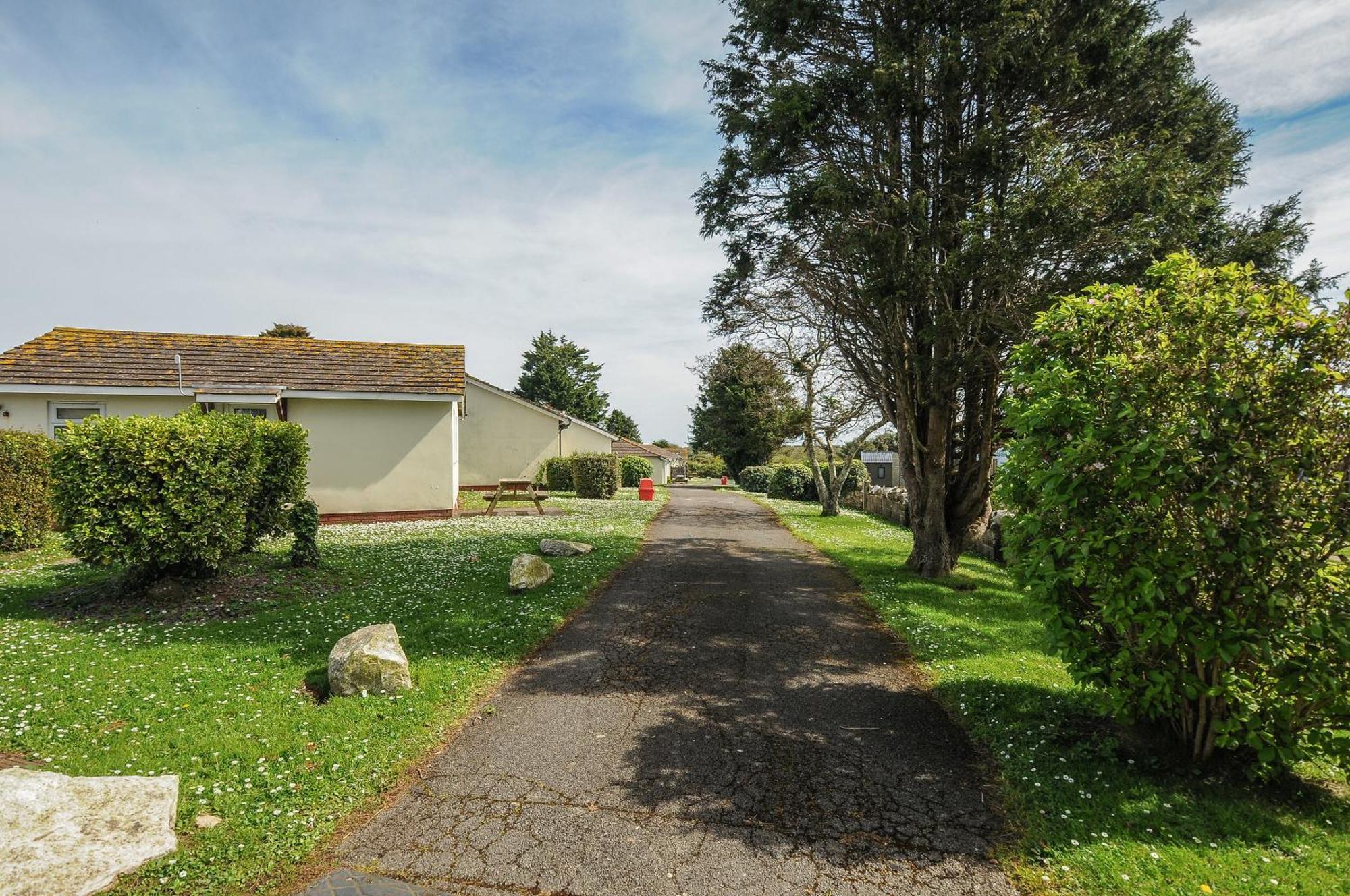 Tb Chalet T2 At Landscove Holiday Park Brixham Bagian luar foto